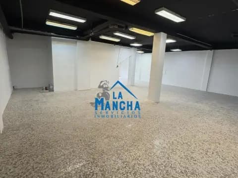 Local comercial en Industria