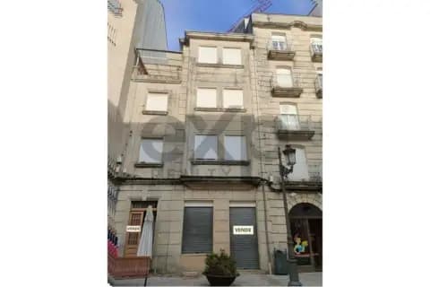 Edificio en calle Hermanos Prieto, nº 8
