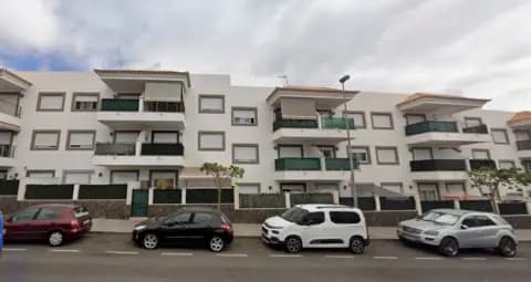 Casa en calle Mercedes Pinto Armas de La Rosa y Clos