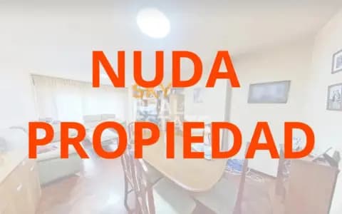 Piso en Rúa Hórreos