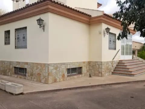 Chalet en Carretera Las Peñas