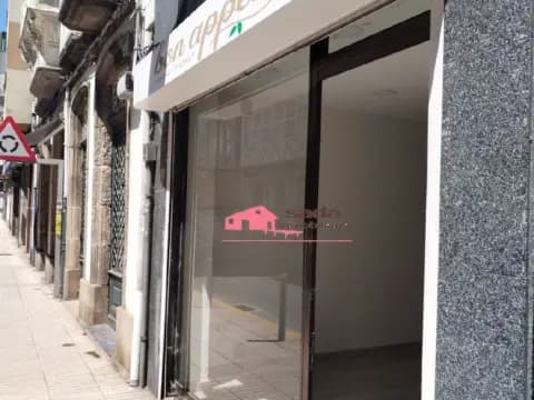 Local comercial en Avenida de Barrié de la Maza, 8