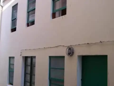 Casa rústica en calle de Santos