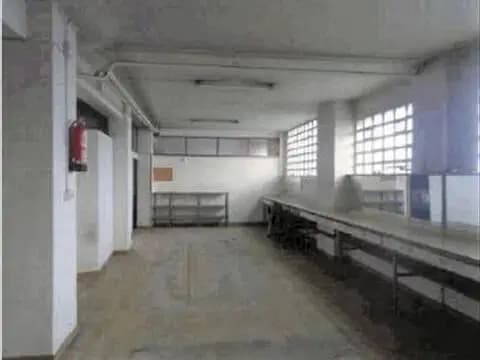 Local comercial en Avenida del Ejército