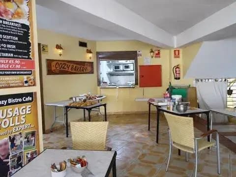 Local comercial en Avenida de Eugenio Domínguez