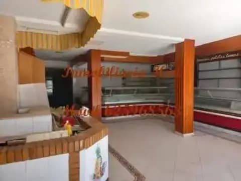 Local comercial en calle de José Muñiz, 1