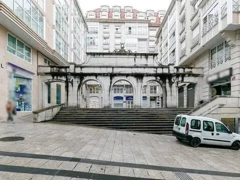 Local comercial en calle de Eduardo Iglesias