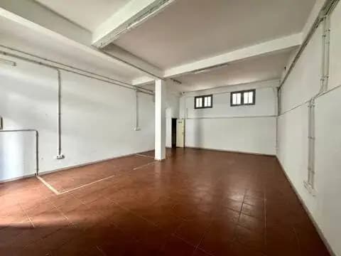 Local comercial en calle de Antonio Viñes