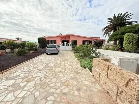Chalet en Costa del Silencio-Las Galletas