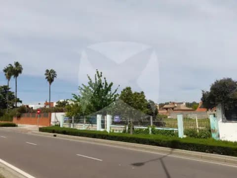 Terreno en Avenida de Elvas-Campus
