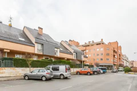 Casa en calle de Lur Gorri, 27
