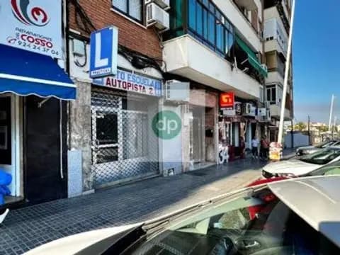 Local comercial en En La Autopista, Zona de Pardaleras.