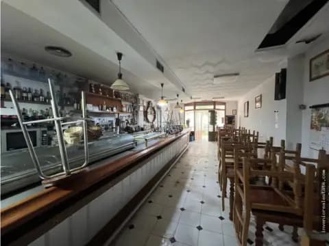 Local comercial en Avda. Alcora