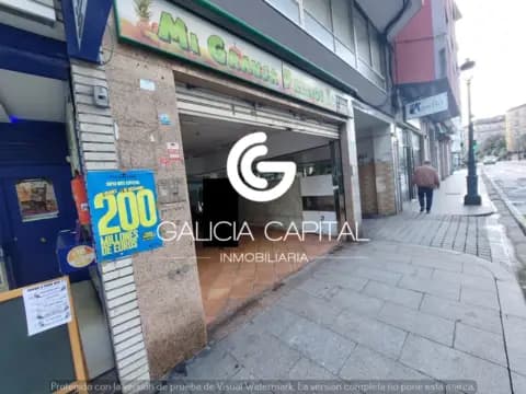 Local comercial en calle de Pi i Margall