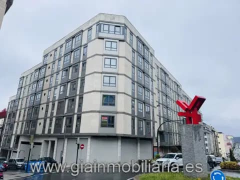 Local comercial en calle Aragón, 215