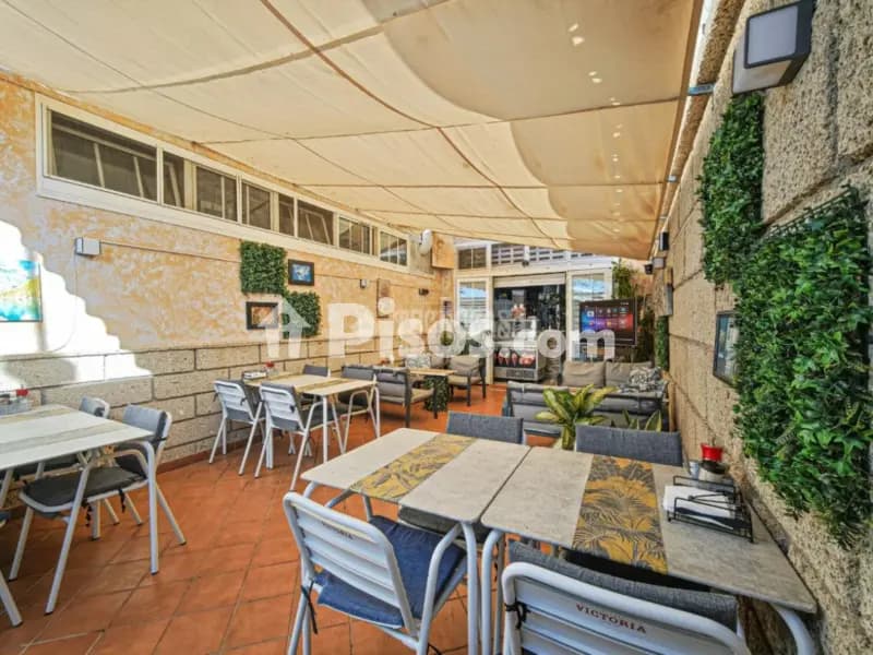 Local comercial en Avenida de José Antonio Tavio