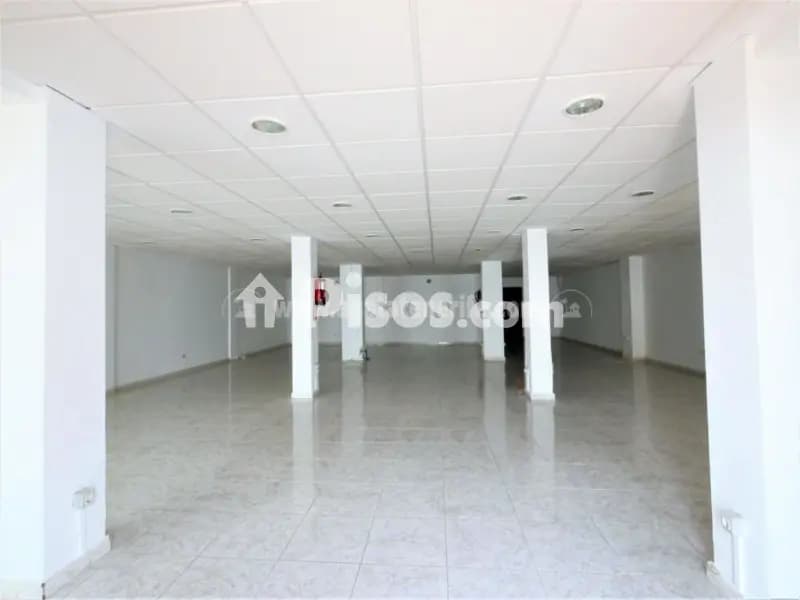Local comercial en calle El Veril