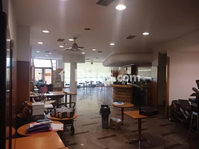 Local comercial en Avenida de la Florida