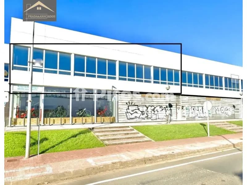 Local comercial en Revilla