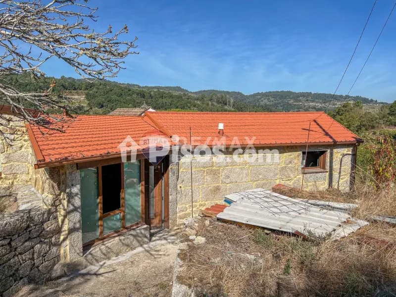 Casa pareada en calle Aldea Cacabelos