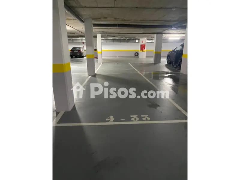 Garaje en calle de Francisco Tomás y Valiente