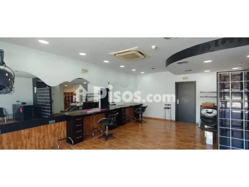 Local comercial en Paseo de Anelier