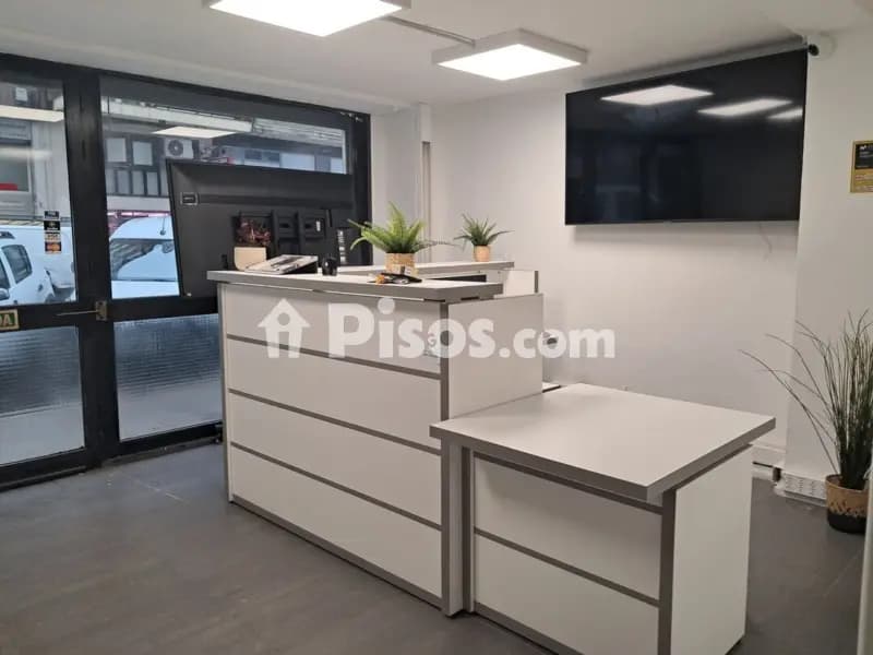 Local comercial en Castilla-Hermida