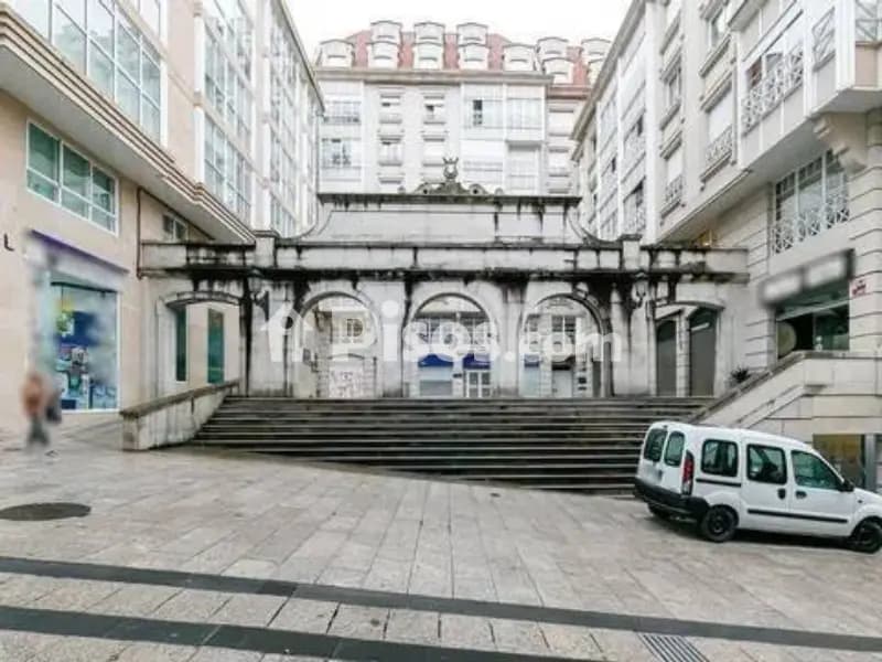 Local comercial en calle de Eduardo Iglesias