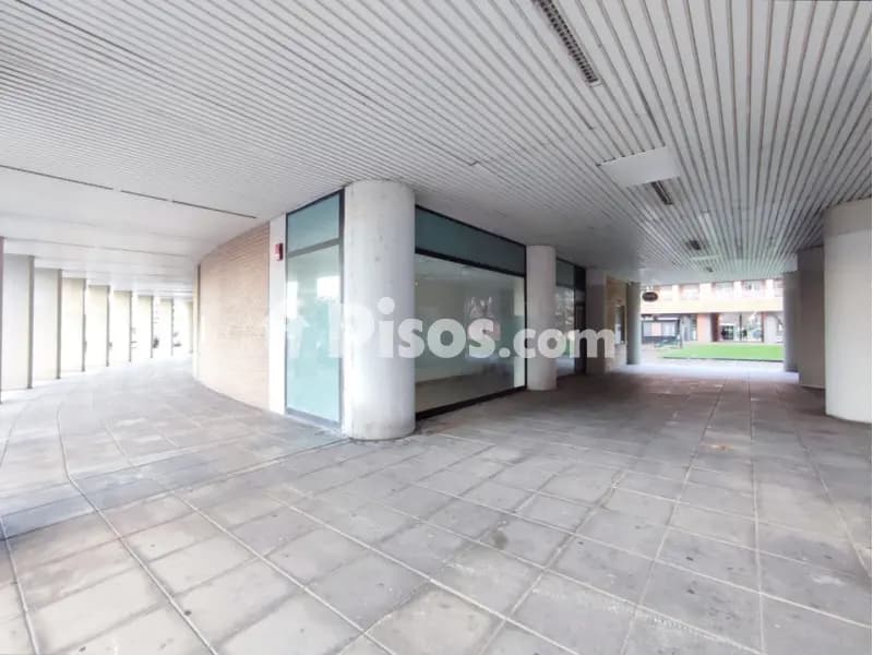 Local comercial en Ermitagaña-Mendebaldea-Etxabakoitz