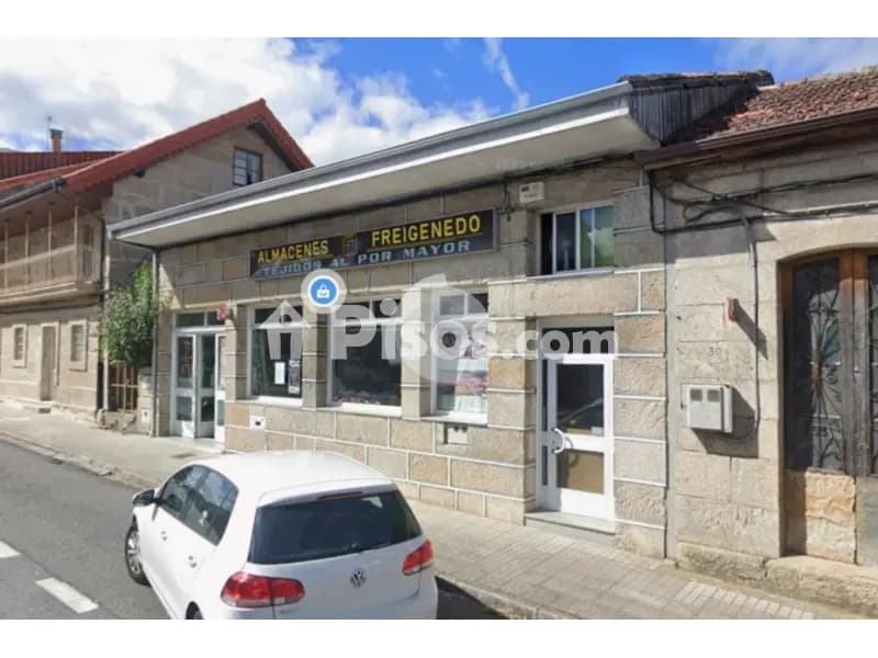 Local comercial en calle Valle Inclan nº30