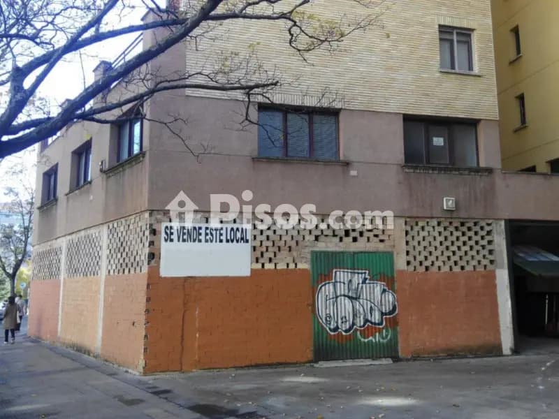 Local comercial en calle de Iturrama, 1