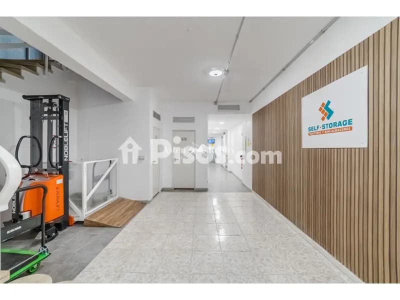 Local comercial en Avenida Familia Betancourt y Molina