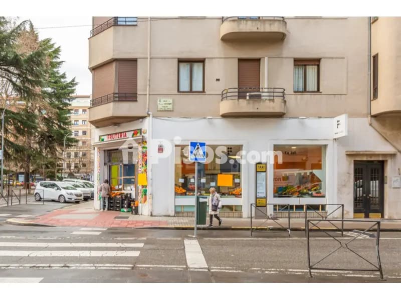 Local comercial en calle de Francisco Bergamín, 6