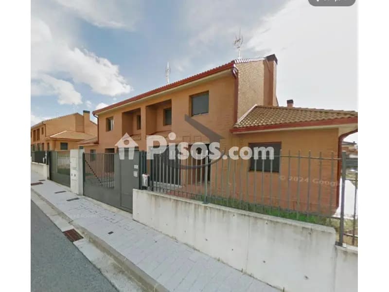 Casa adosada en -