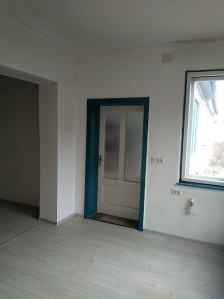 Casă de vânzare în Teiuș -185 mp și 1100 mp de teren