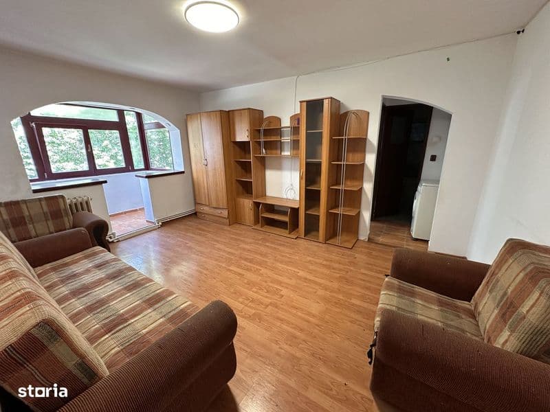 Apartament 2 camere 41 mp, Ale. Nucului 45.000 E NEG.