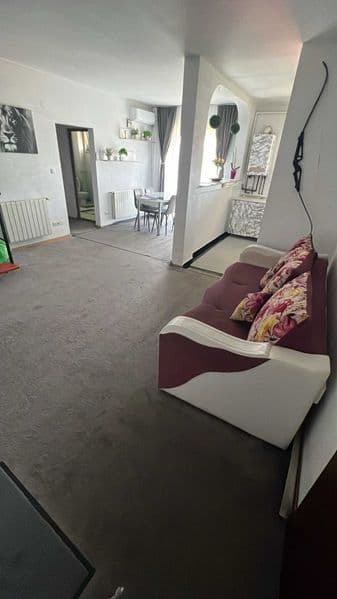 Apartament 110 m2 si garaj Persoana Fizica