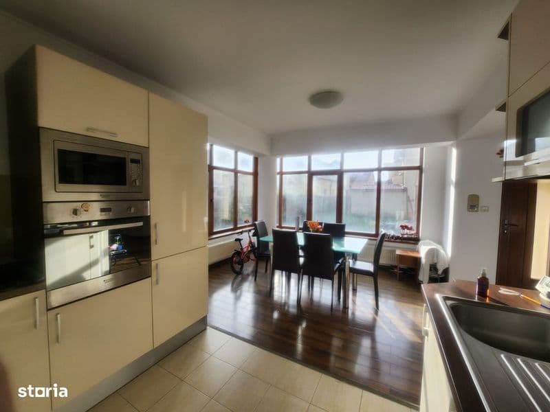 Casă de vânzare cu 3 camere, teren 415 mp, Bascov