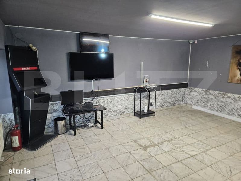 Spatiu comercial de vanzare, 89 mp, vitrina stradala, complet mobilat