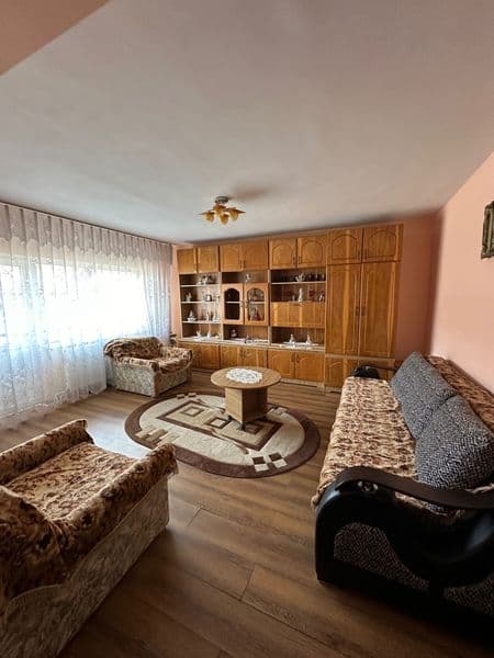Vand Apartament spatios cu 2 camere,decomandat, 56mp utili-Nord- Neg.