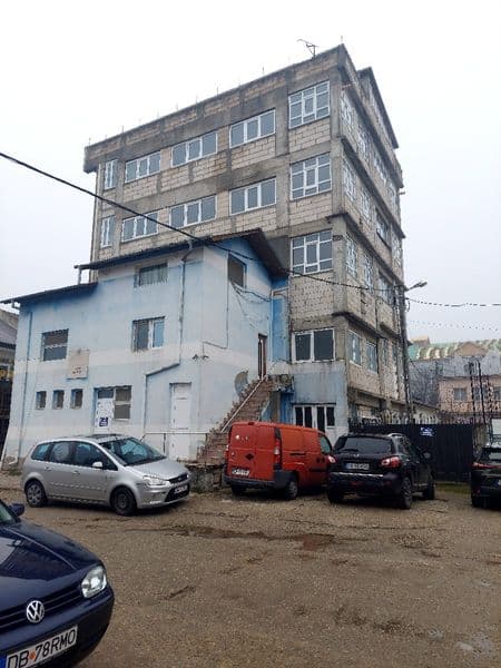 Cladire/spatiu  comercial, P+3 – 1100 mp – Ultracentral Moreni