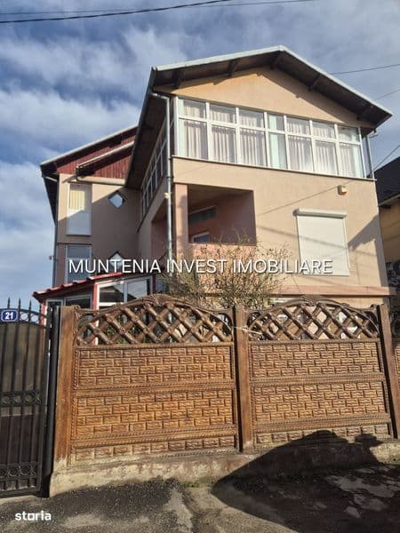 De vanzare Cladire D+P+2E, teren 2000 mp. Zona Targ Saptamanal