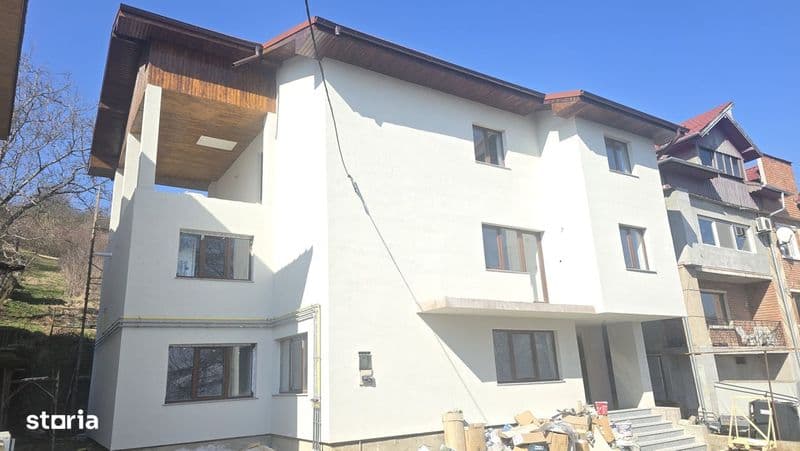 Vand apartament 3 camere Deva, in Vila cu 3 ap etaj 2 + 250 mp teren