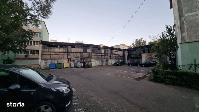 De vanzare cladire in Roman cu o suprafata de 590mp  utili