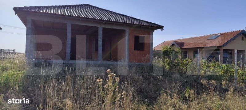 Casa la Rosu , 190 mp , teren 1657 mp , central , zona  Viile Satu Mar