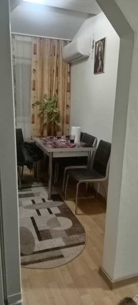 Se vinde garsoniera în Ostroveni Vâlcea mobilată și utilată, aer condiționat, centrală, suprafață de 34 mp pt detalii puteți suna la tel 0741483622