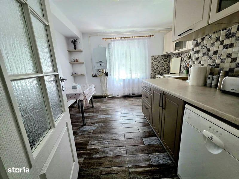 4 camere, decomandat, 100 mp, etaj 2, Dorobanti II