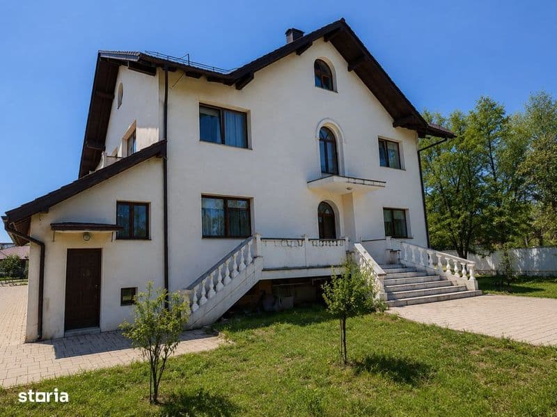 Casa S+P+M - 368 mp + Teren 2.158 mp, Corunca