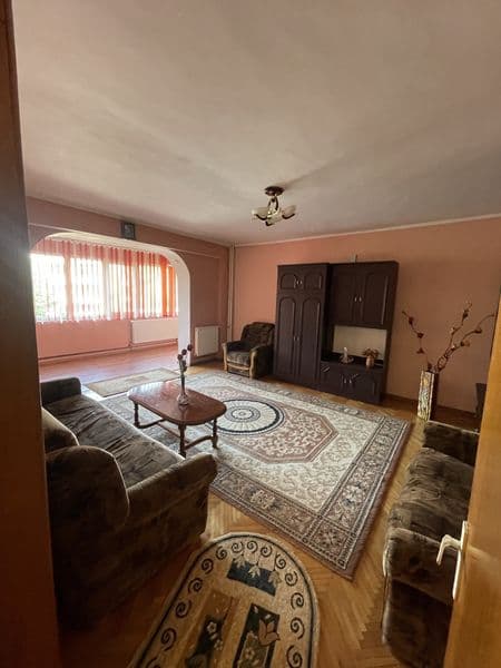 Garsonieră | 85mp + boxă | zona Nord - Spitalul Militar