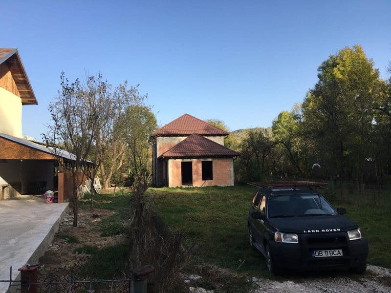 Casă la roșu 192 mp de vânzare – Runcu, Dâmbovița